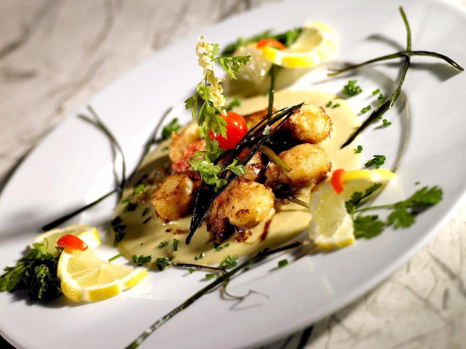 Logis Hotel Des Voyageurs Restaurant La Bonne Tabl'Hay Livron-sur-Drome Ngoại thất bức ảnh